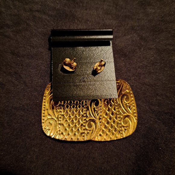 Vintage Fashion Earrings - Gold Tone - Picture 3 of 3